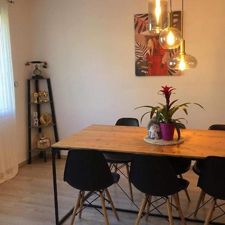 Cosy T2 Avec Terrasse A 5 Min De La Plage Sete Ngoại thất bức ảnh